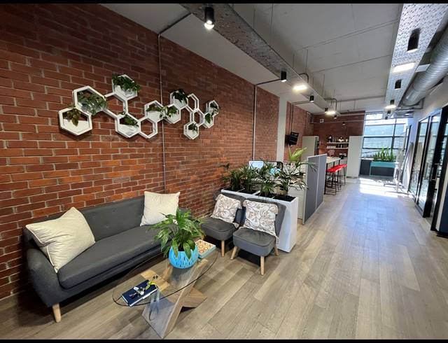 107M² OFFICE TO LET IN OBSERVATORY